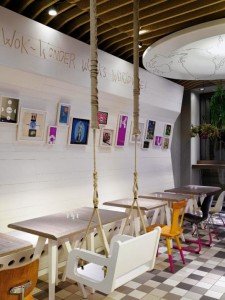 WakuWaku-Restaurant-Interior-Design-dining-area-modern-and-urban-lifestyle