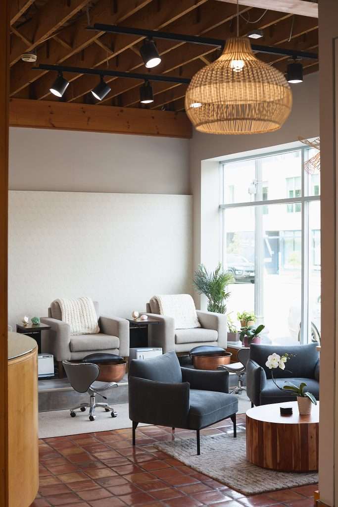 Aurora Spa 16 Modern, cozy Aurora Spa interior design with beautiful Japanese-inspired chandelier and plant placement