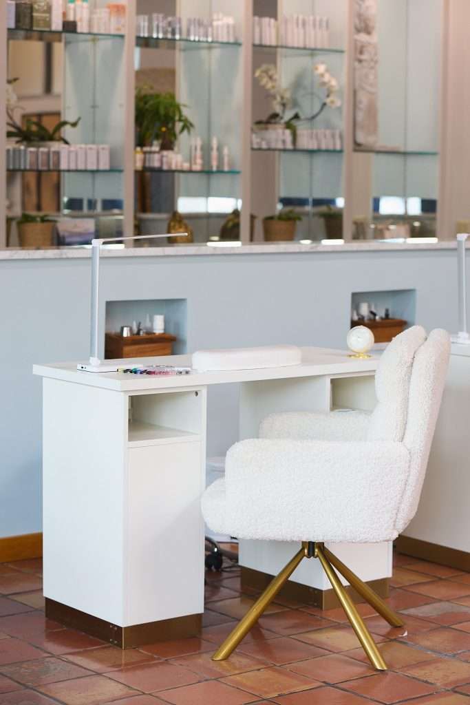 Aurora Spa 6 Aurora Spa Minneapolis Nail and Manicure station