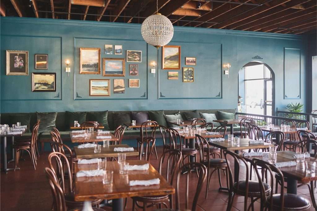 Minneapolis Restaurant Design 10 Charming restaurant with artistic decor wide view